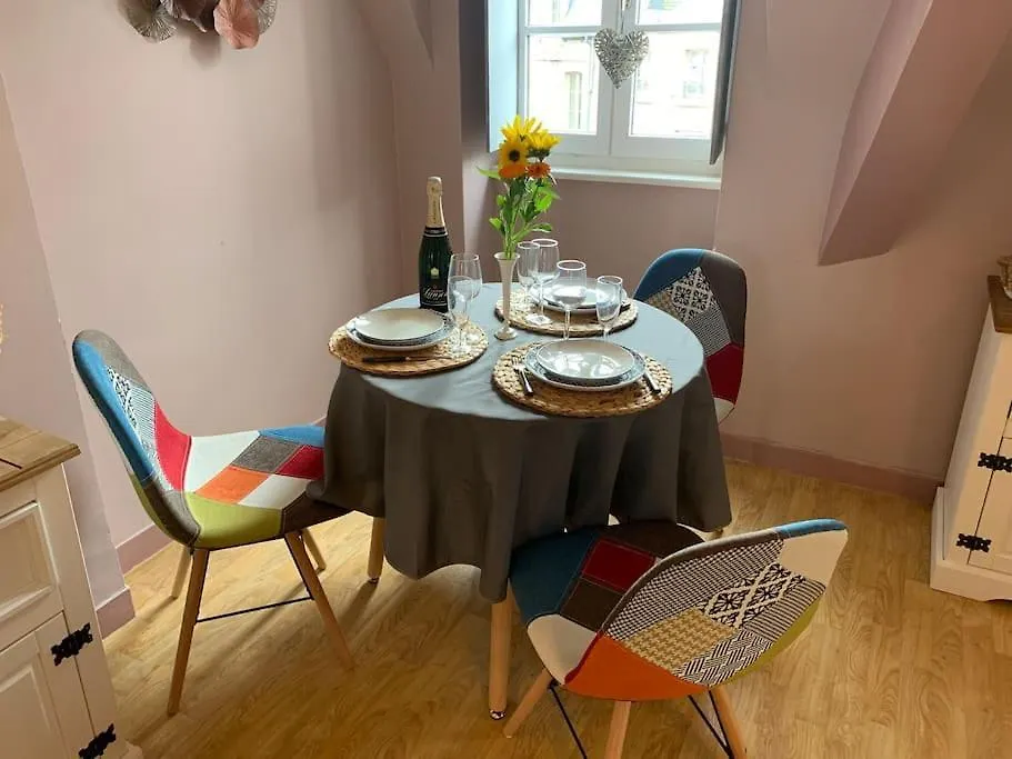 Le Grenier studio de charme centre historique Dinan