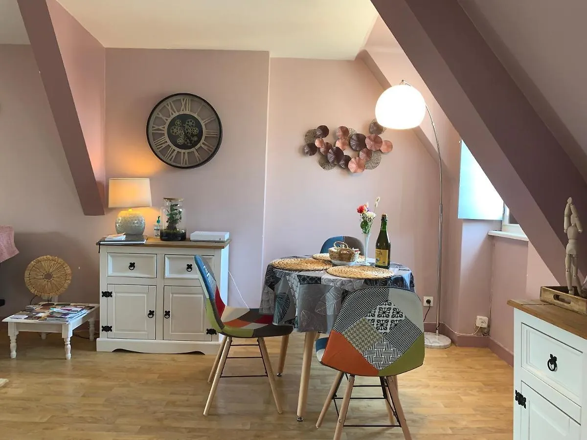 Le Grenier studio de charme centre historique Dinan
